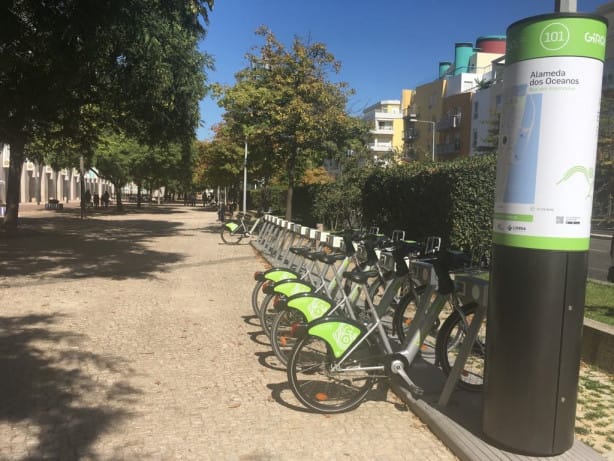 El primer servicio público de alquiler de bicicletas, el Gira, comenzó el pasado octubre.